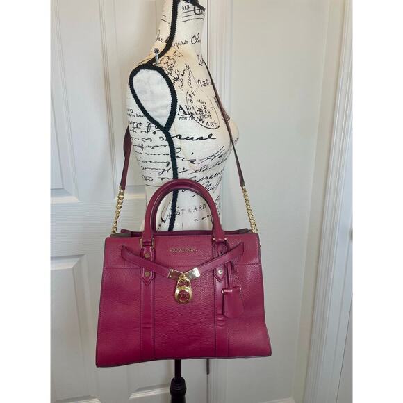 MICHAEL KORS NOUVEAU LARGE SATCHEL BAG PADLOCK KEY CROSSBODY BERRY VERSATILE - Picture 3 of 16